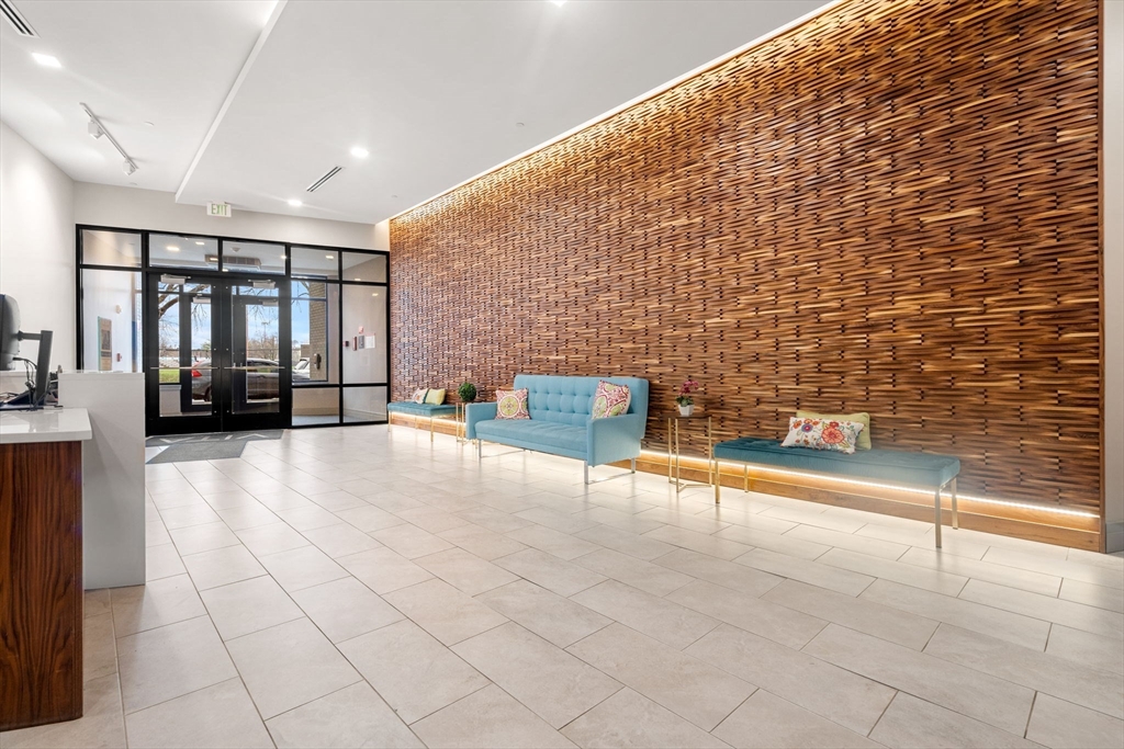 3531 Washington Street # 327