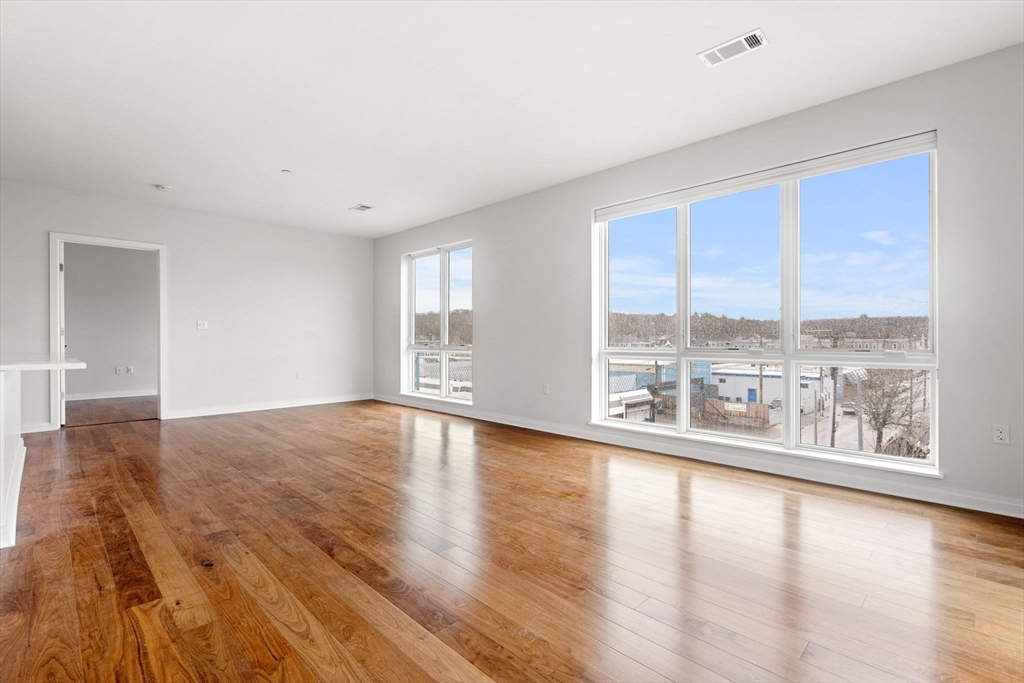 3531 Washington Street # 327