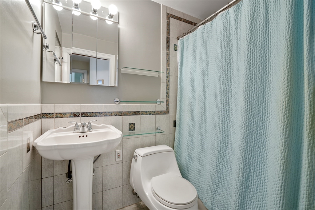 234 Marlborough # 4
