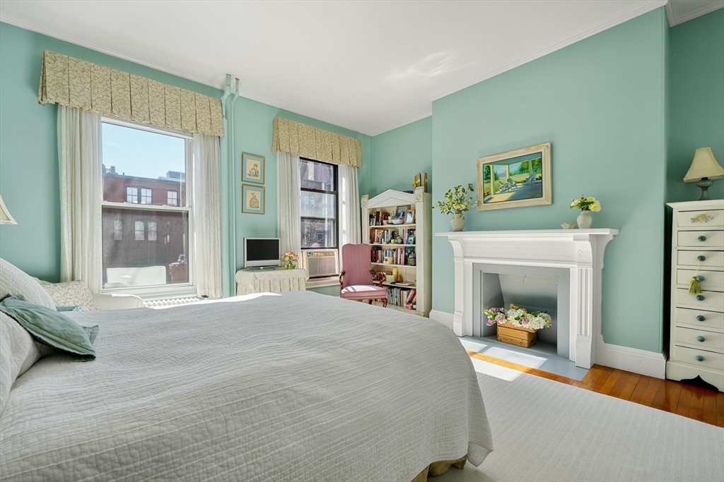 234 Marlborough # 4