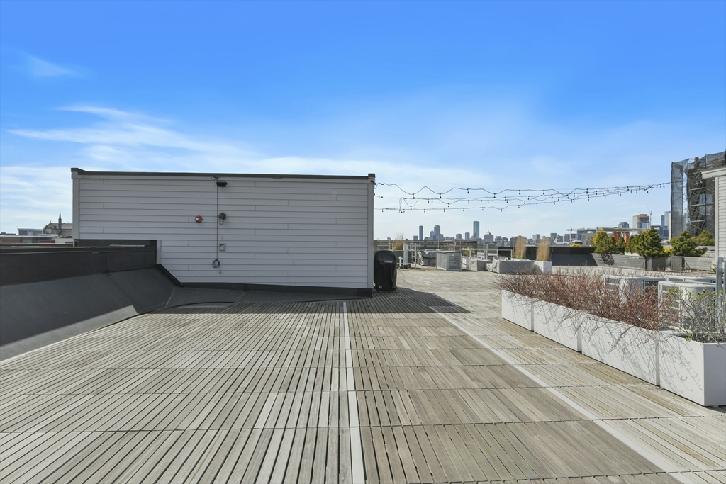 621 E First Street # B6