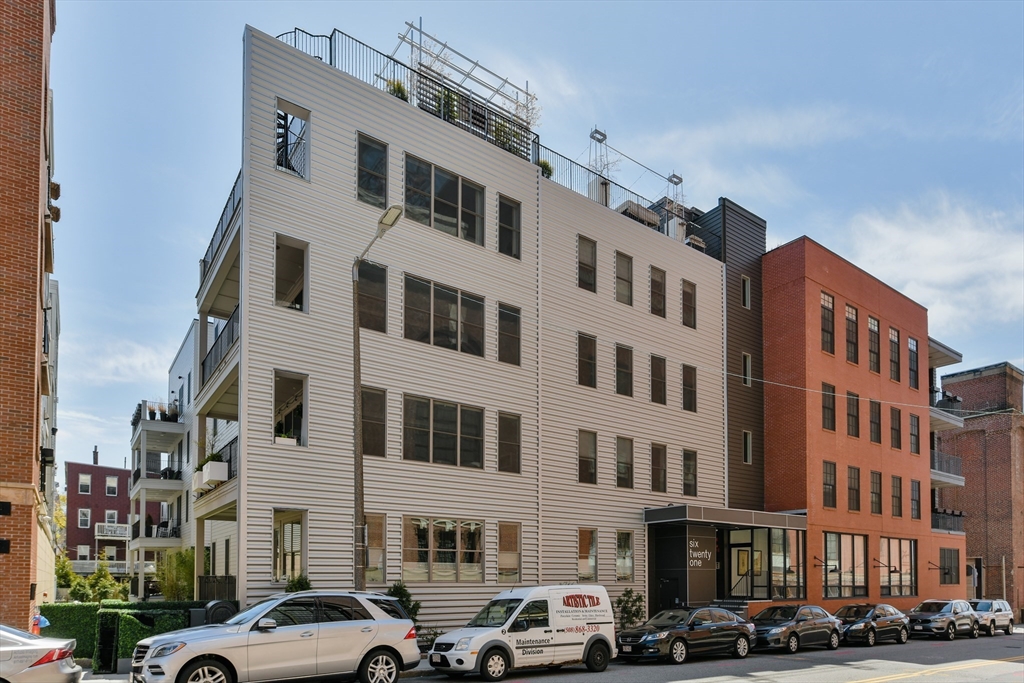621 E First Street # B6