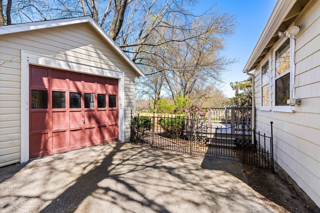 156 Russett Rd