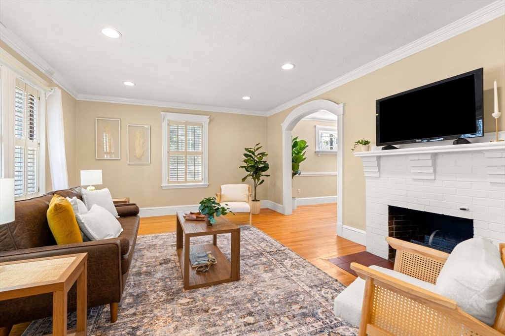 156 Russett Rd