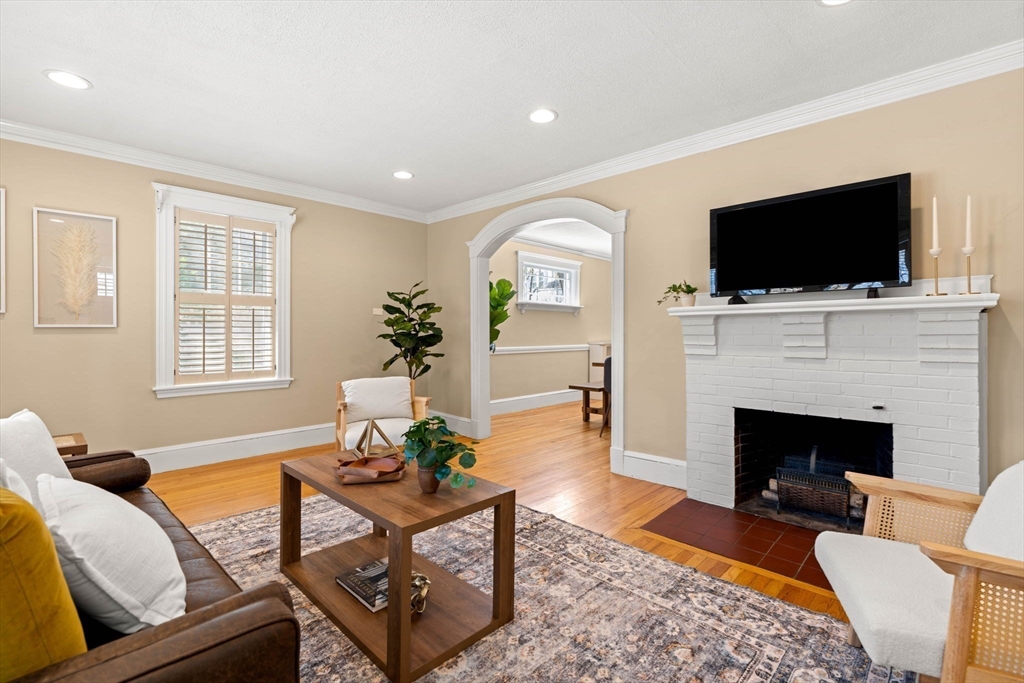 156 Russett Rd