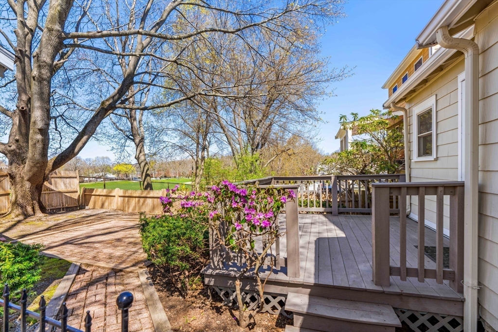 156 Russett Rd