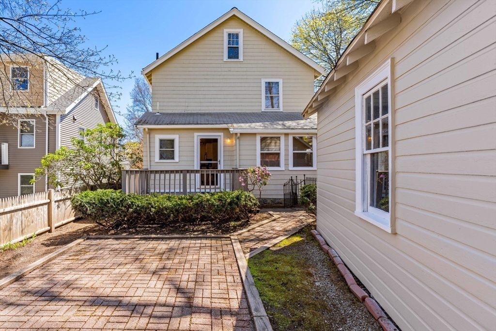 156 Russett Rd