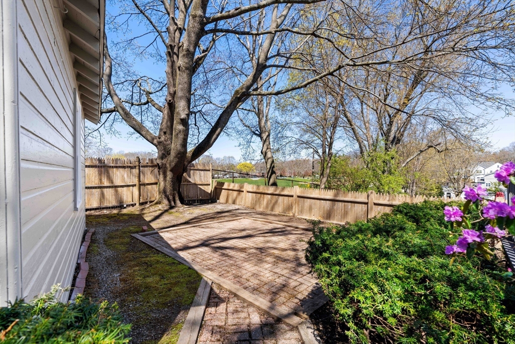 156 Russett Rd
