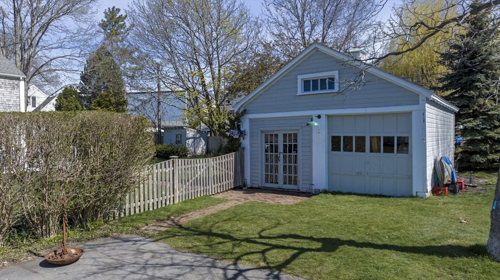 1 White Way