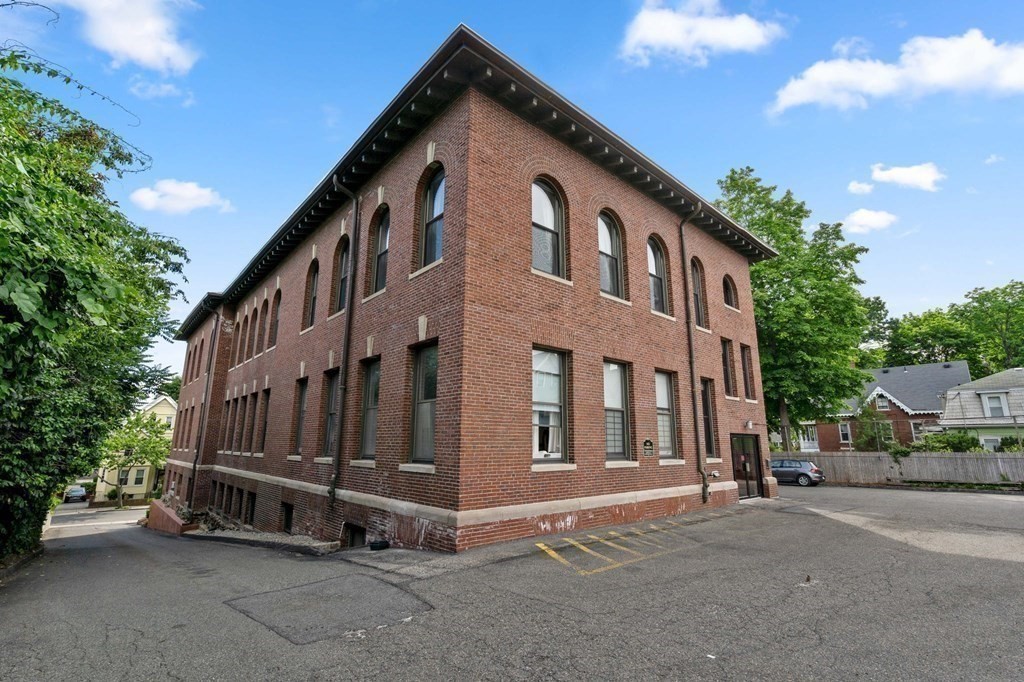185 Morrison Ave # 102
