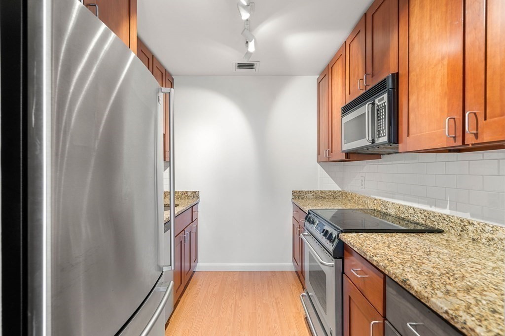 185 Morrison Ave # 102