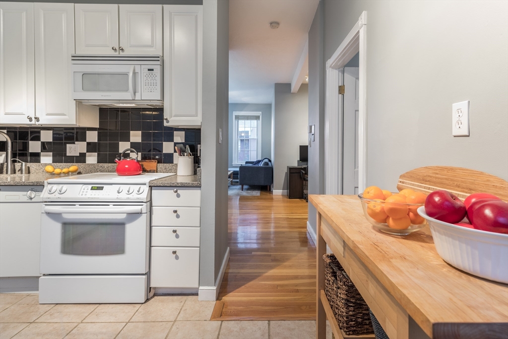 20 Gray St # 3