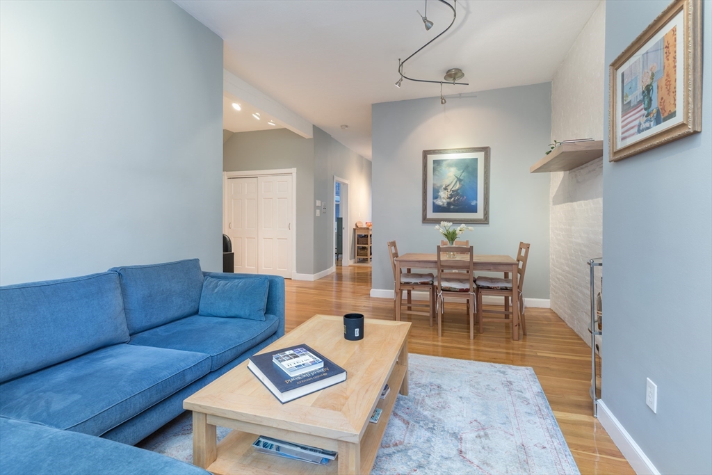20 Gray St # 3