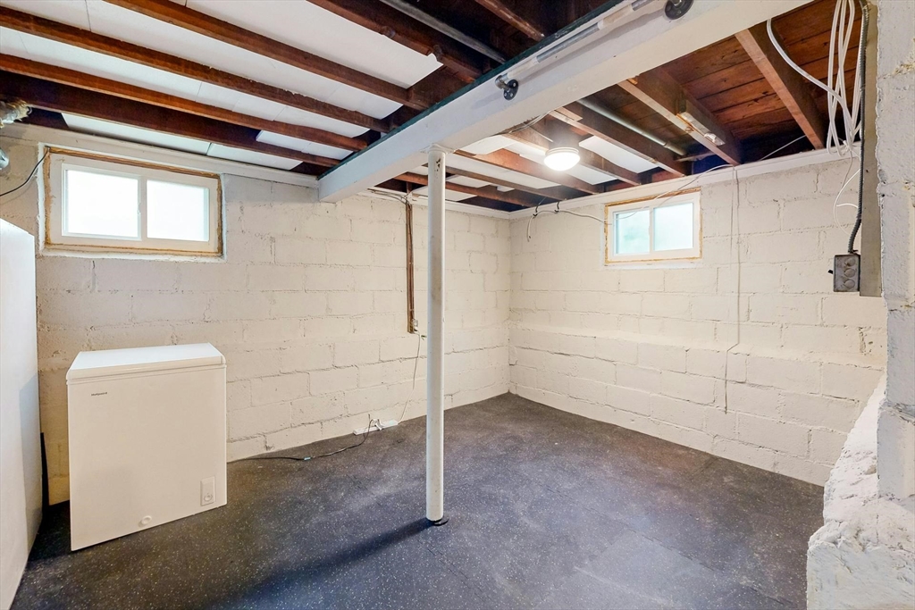 19 Barrett St