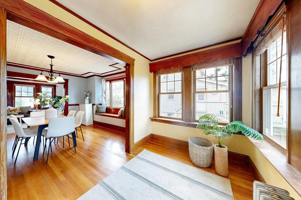 19 Barrett St