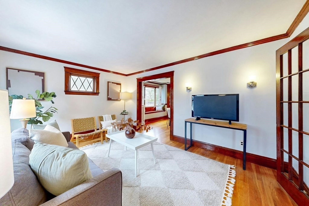 19 Barrett St