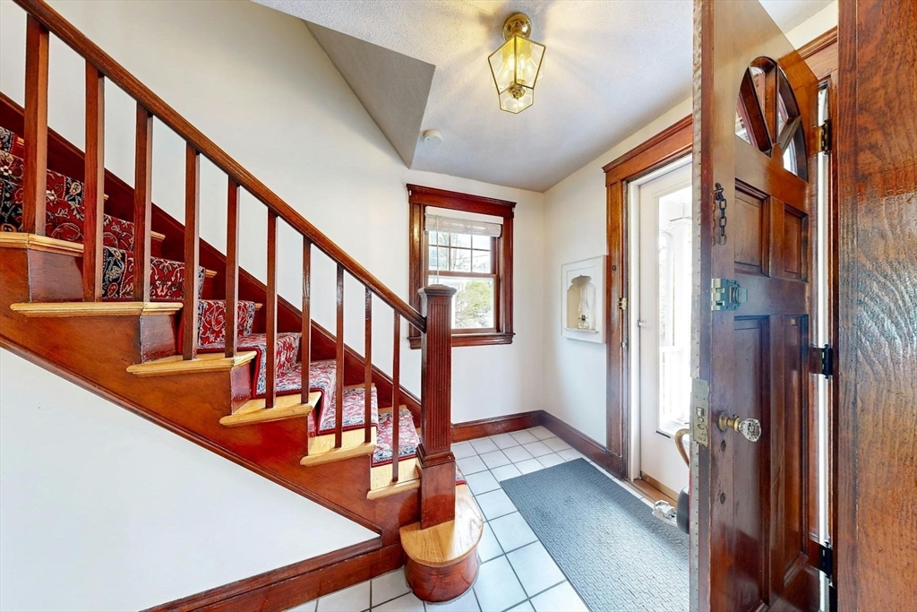 19 Barrett St