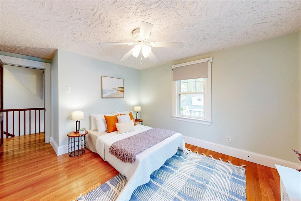 19 Barrett St