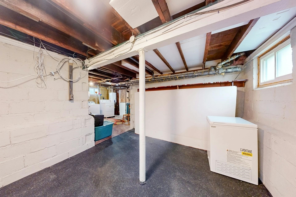 19 Barrett St