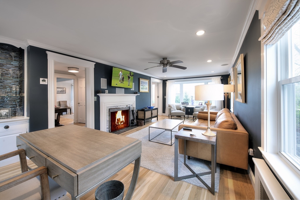 399 Lowell