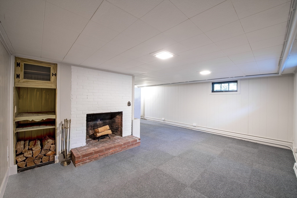 399 Lowell