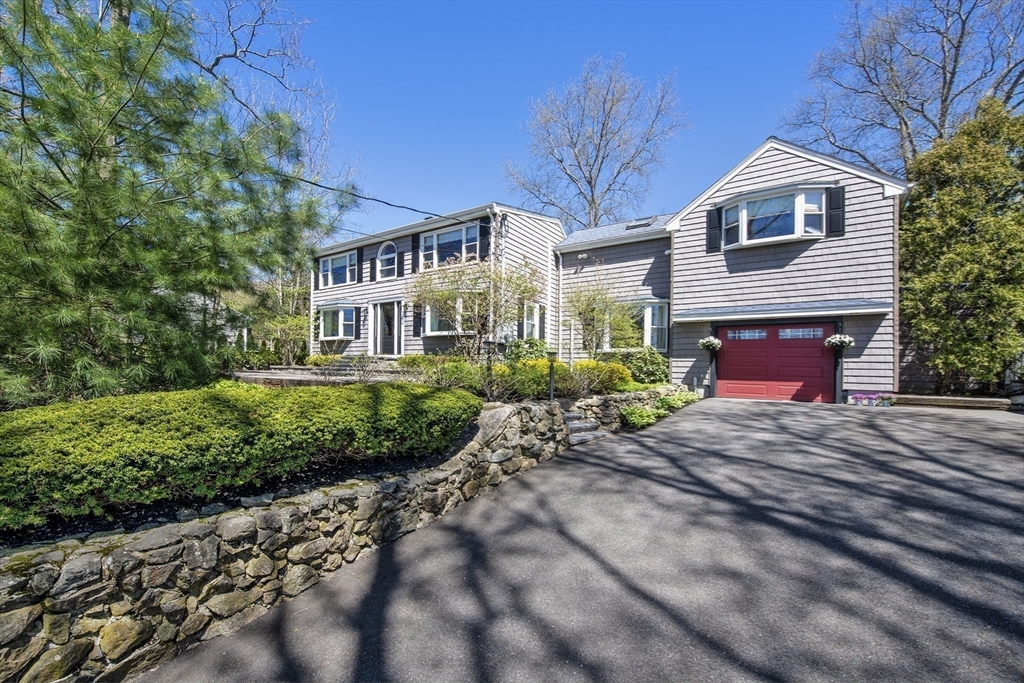 399 Lowell