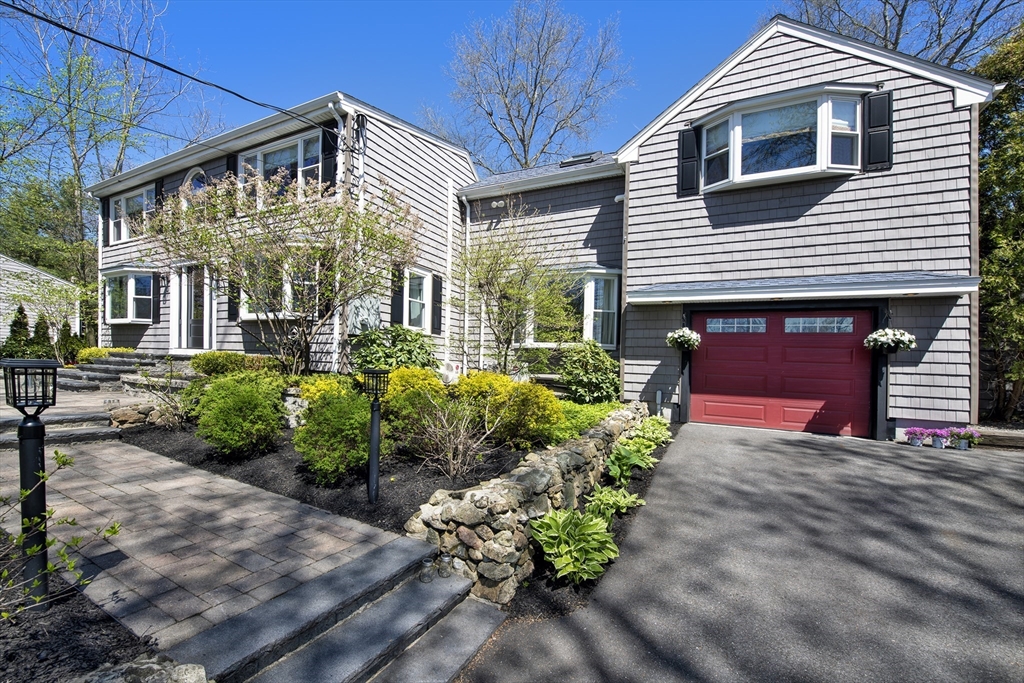 399 Lowell