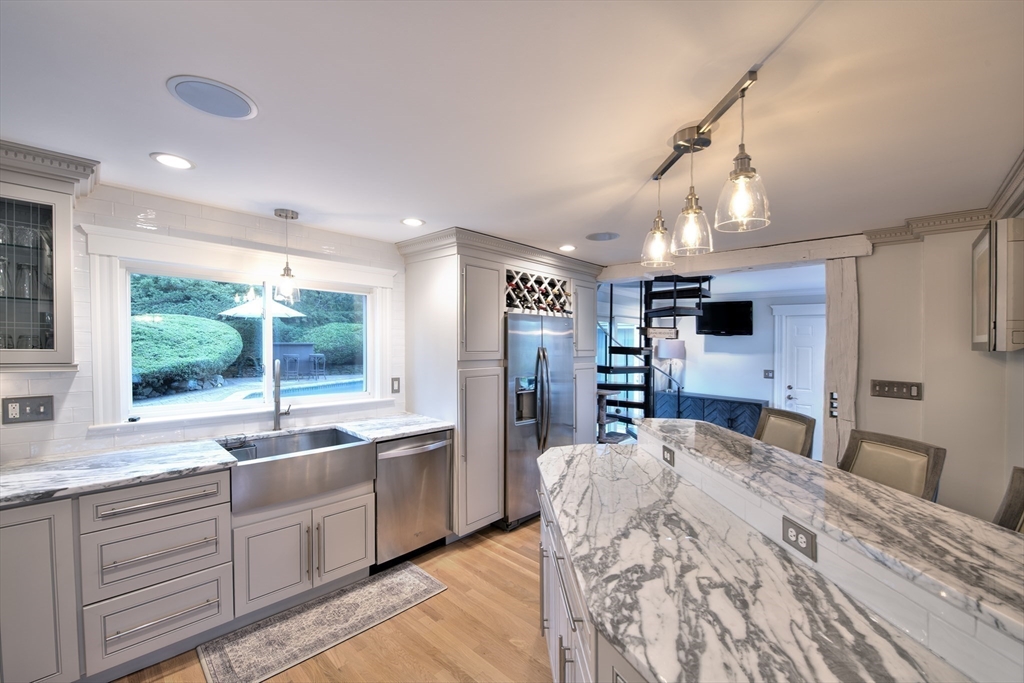 399 Lowell