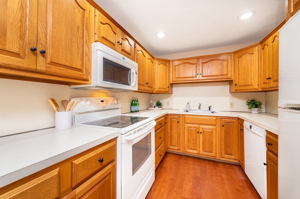 22 Abigail Ave # 210