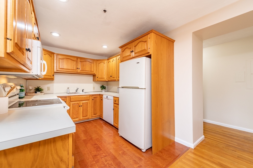 22 Abigail Ave # 210