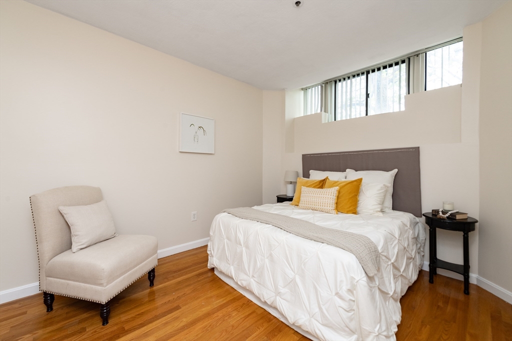 22 Abigail Ave # 210