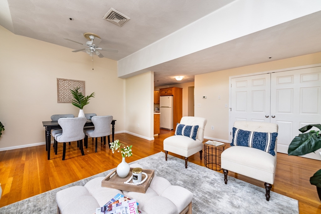 22 Abigail Ave # 210