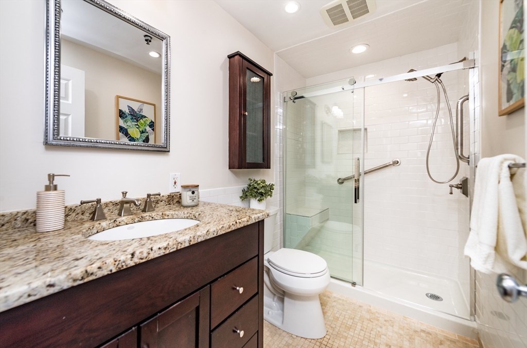 22 Abigail Ave # 210