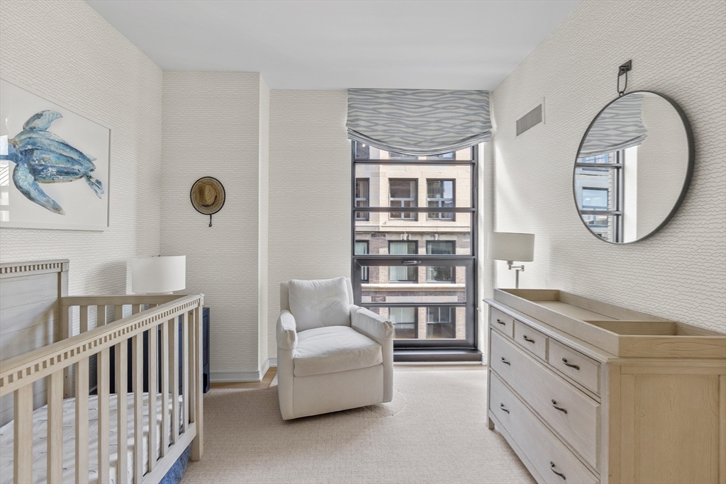 580 Washington St. # 1002