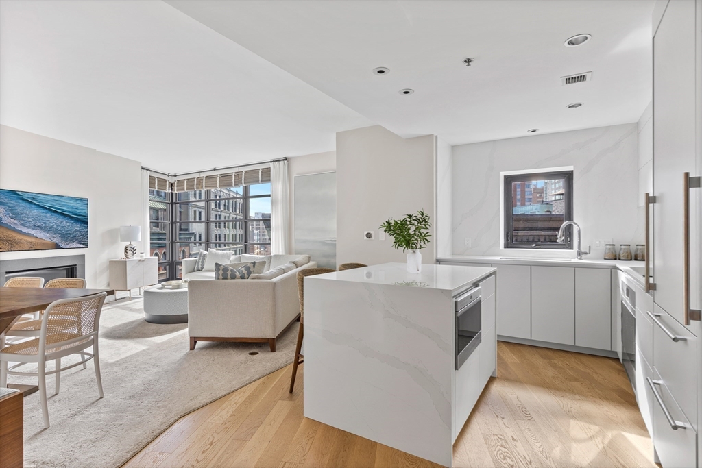 580 Washington St. # 1002