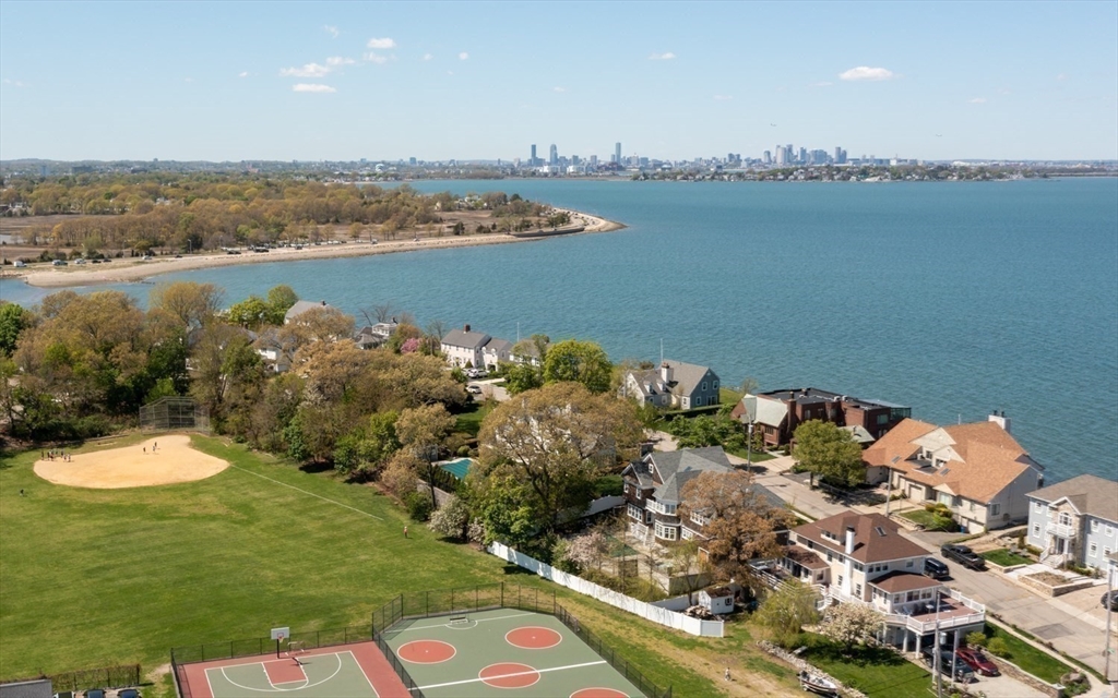 135 Shore Ave