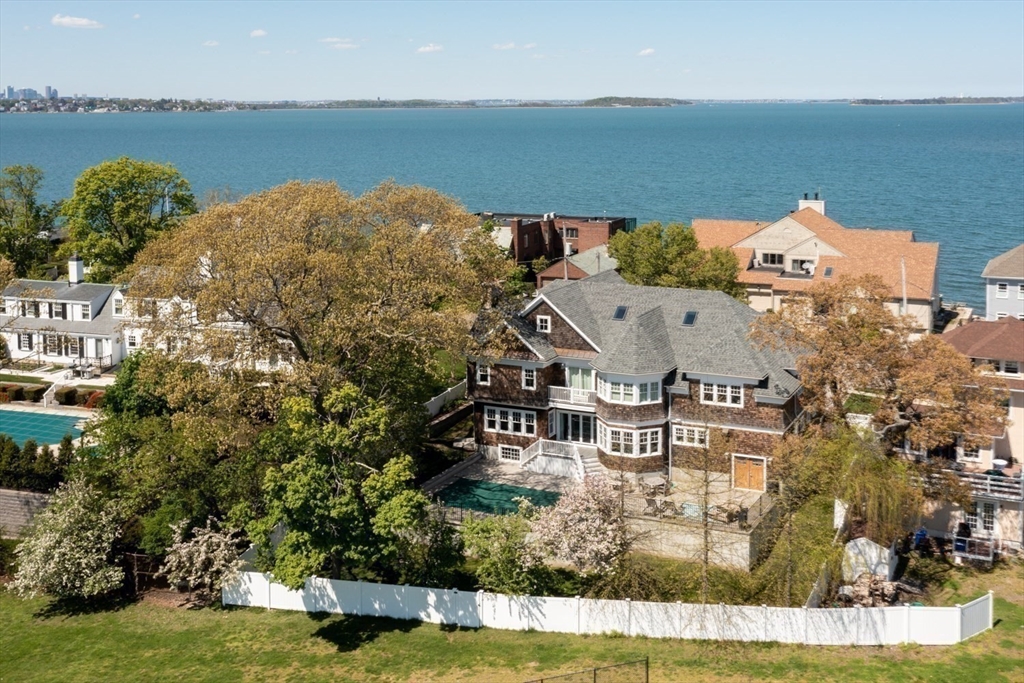 135 Shore Ave