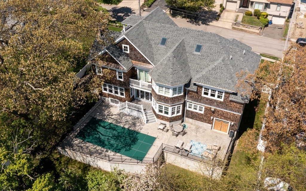 135 Shore Ave