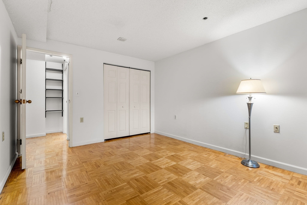 357 Commercial St # 412