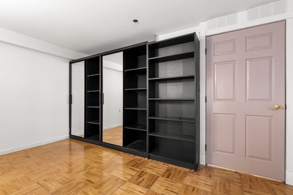 357 Commercial St # 412