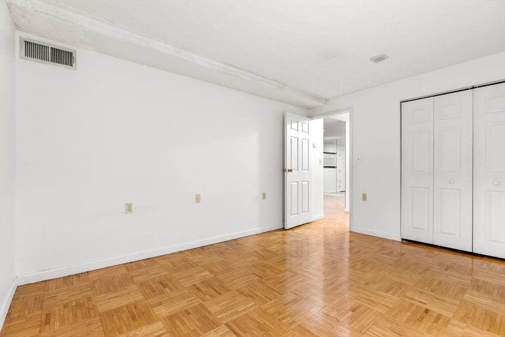 357 Commercial St # 412