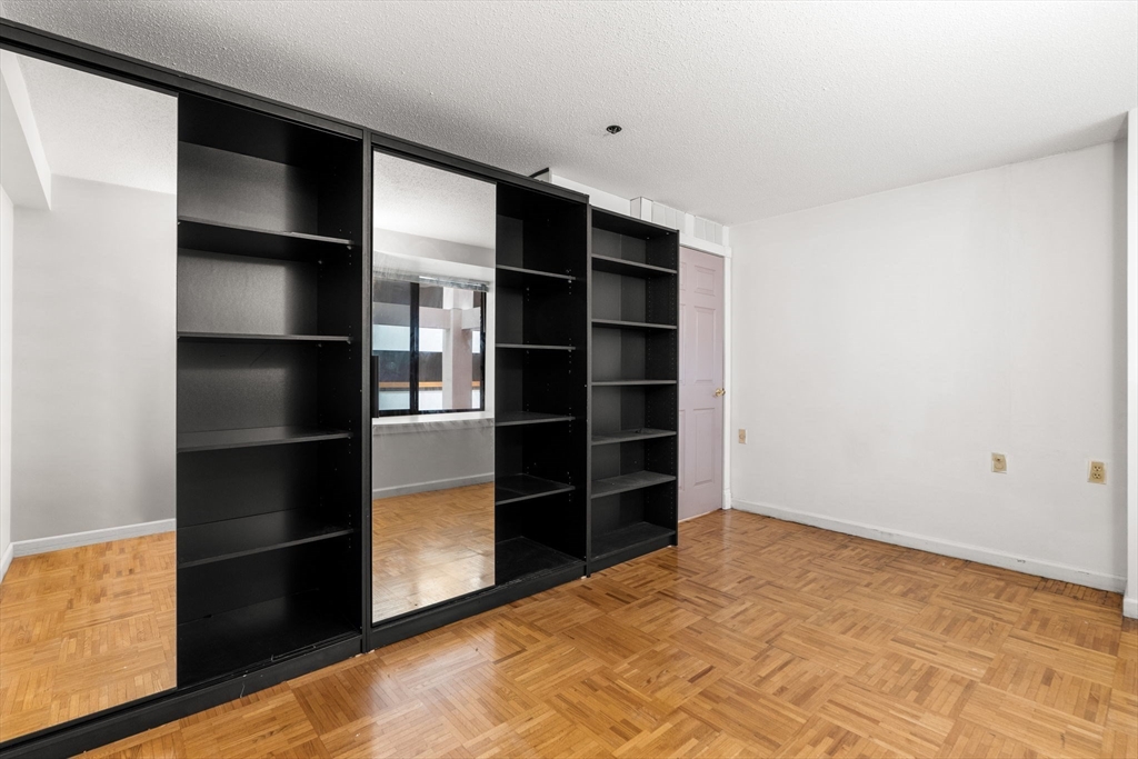 357 Commercial St # 412