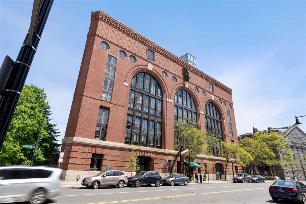 357 Commercial St # 412