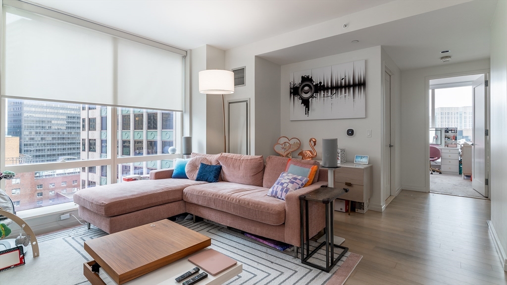1 Franklin St # 1710