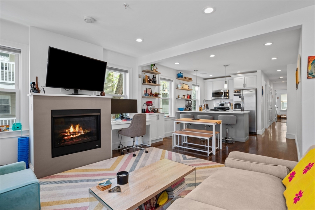 28 Leland St # 2