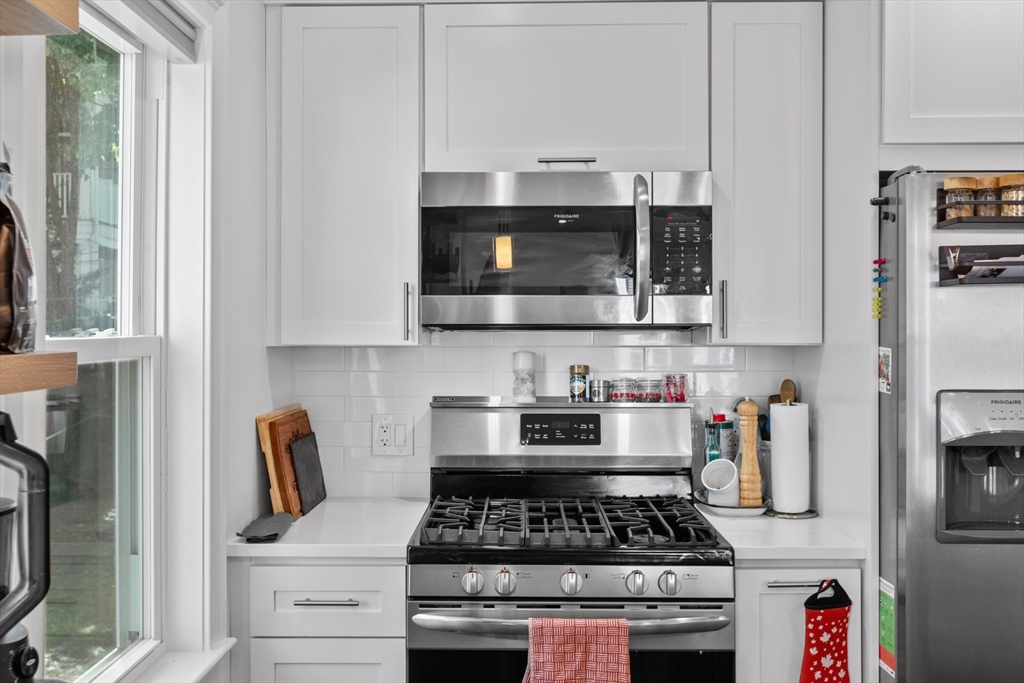 28 Leland St # 2