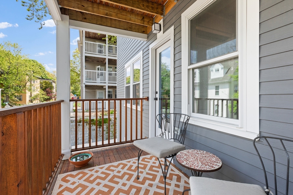 28 Leland St # 2