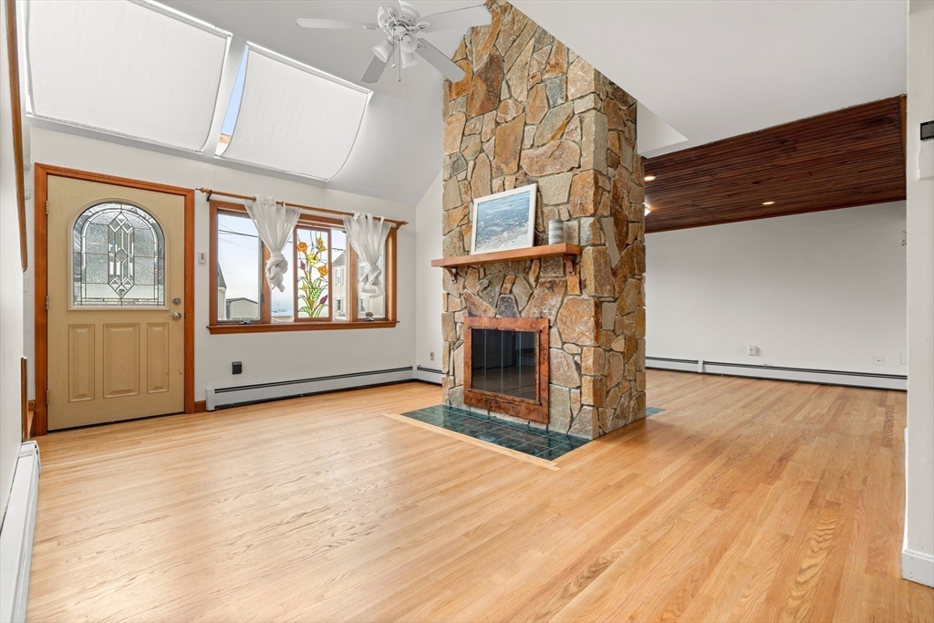 72 Willow Rd.