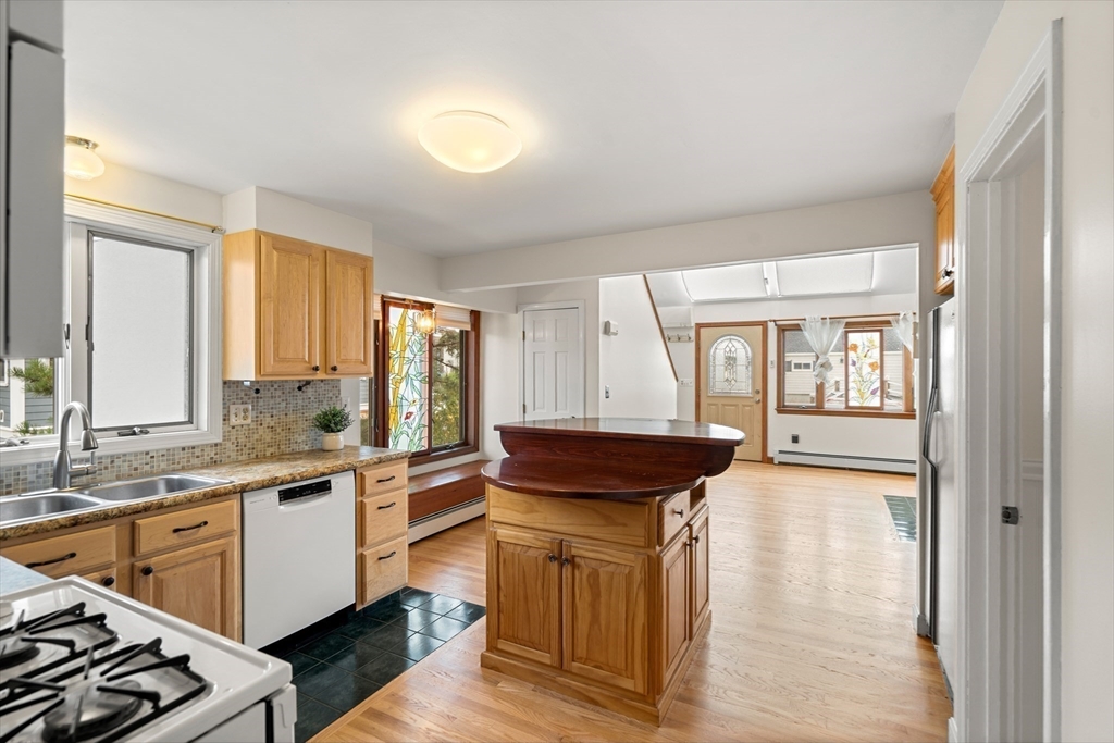 72 Willow Rd.