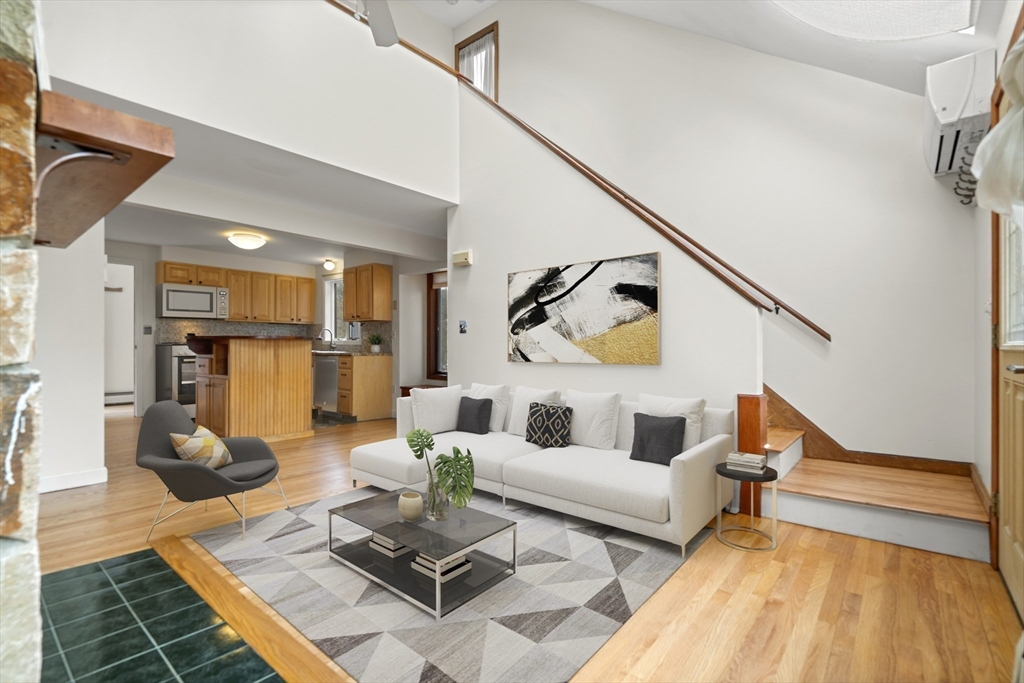 72 Willow Rd.